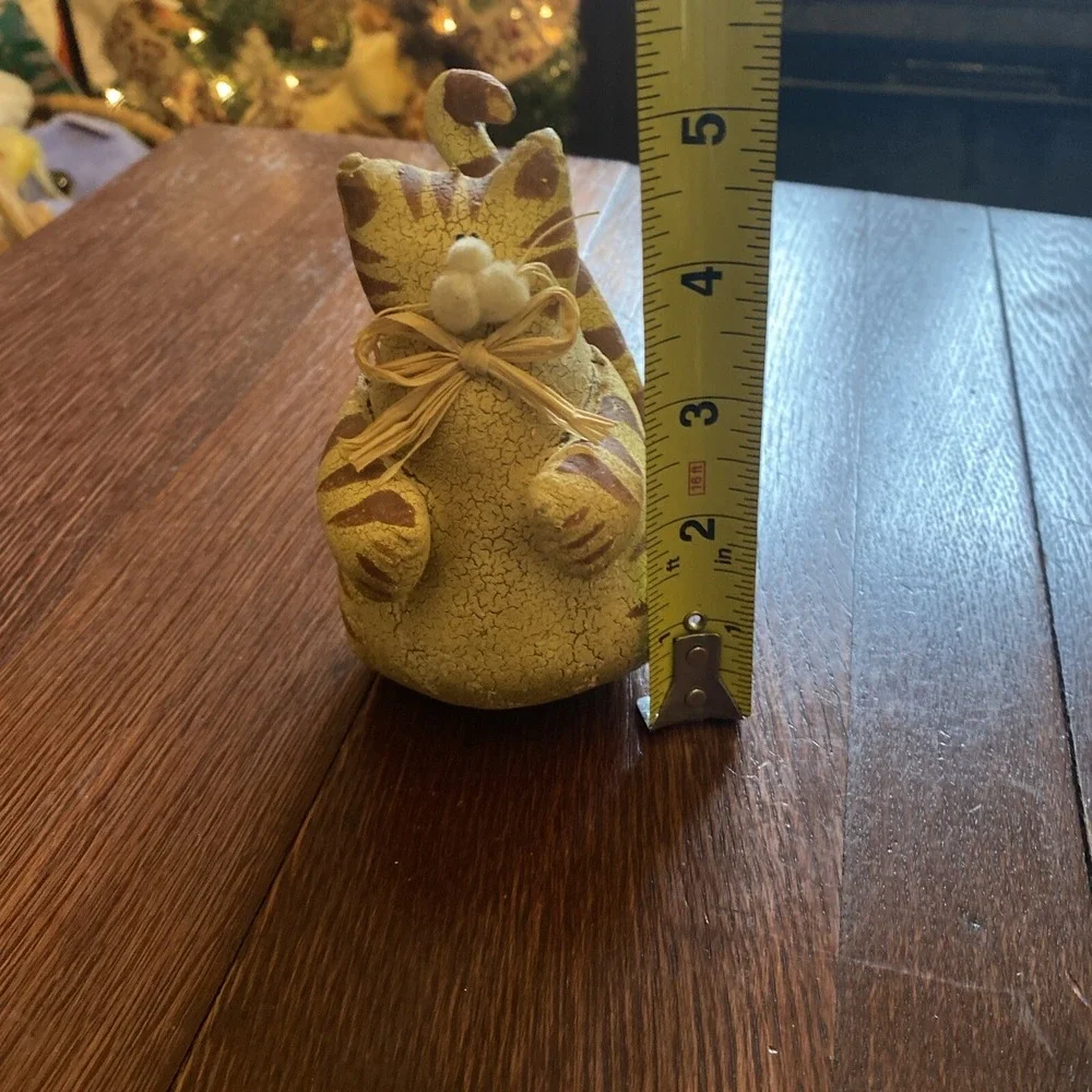 Vintage‎ Painted Leather Cat